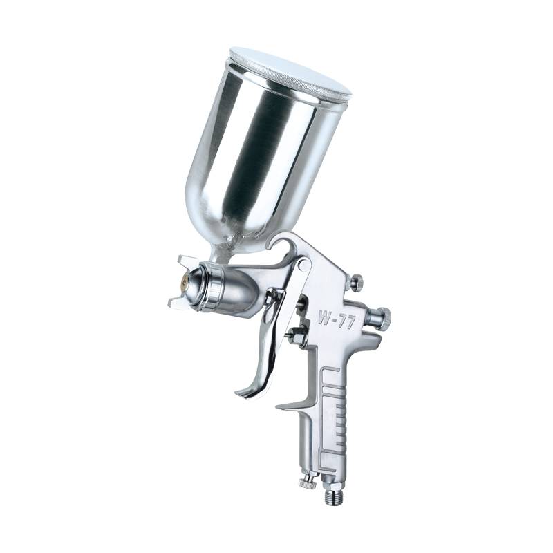 High pressure spray gun